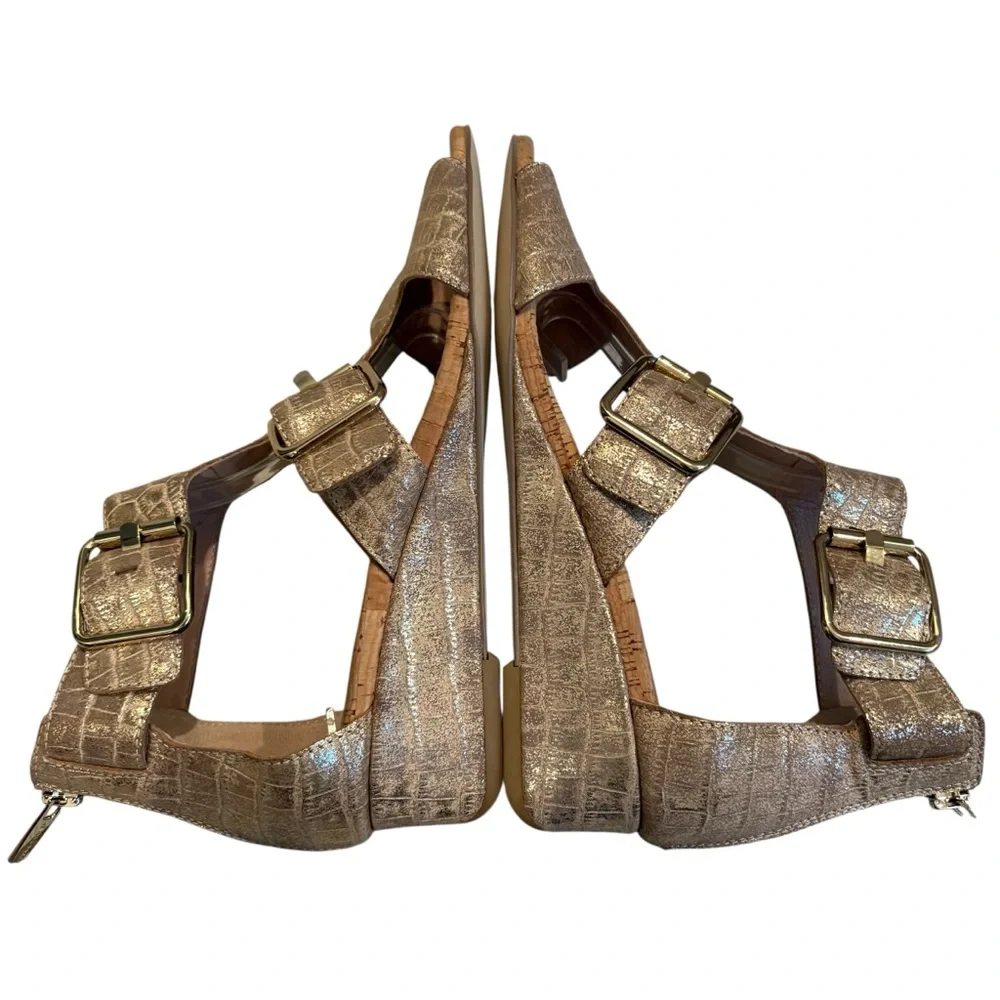 Donald Pliner Olive Wedge Sandals Metallic Gold Rose, Sz 8 - Picture 8 of 15